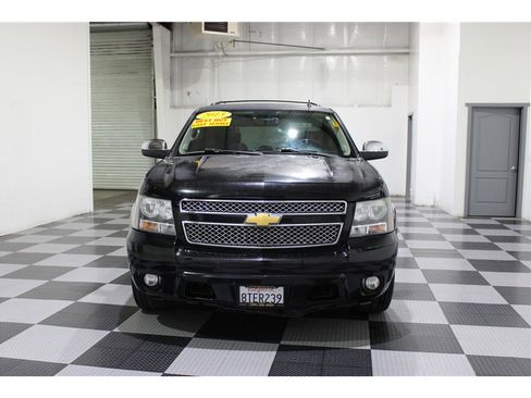 Used 2013 Chevrolet Tahoe LTZ image 2