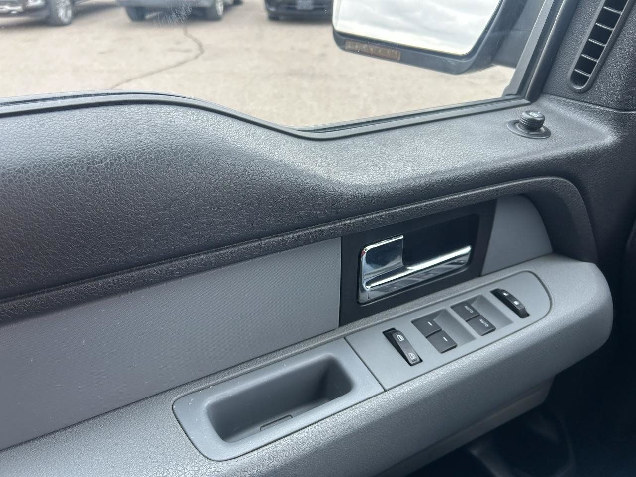 Used 2013 Ford F150 XLT w/ Luxury Equipment Group AWD/4WD image 26