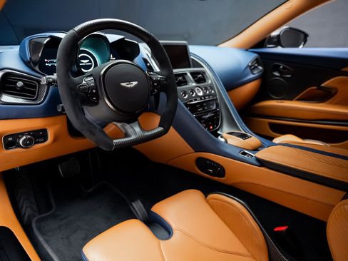 Used 2023 Aston Martin DBS Coupe RWD image 2