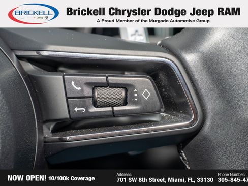 Used 2024 Porsche Macan image 31