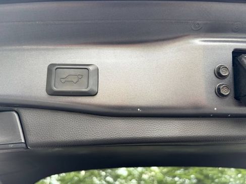 Used 2021 Toyota RAV4 XSE w/ Carpet Mat Package (TMS) AWD/4WD image 15