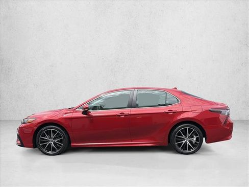 Used 2024 Toyota Camry SE FWD image 8