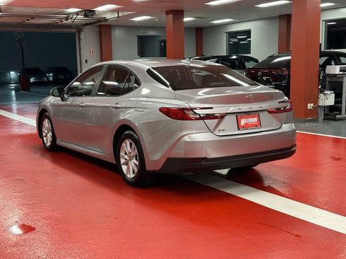 Used 2026 Toyota Camry LE FWD image 5