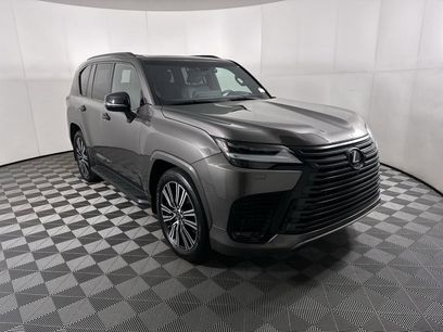 Used 2023 Lexus LX 600 4WD w/ Luxury Package