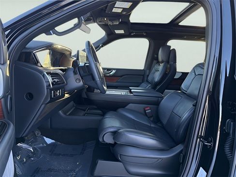 Used 2024 Lincoln Navigator Reserve w/ Equipment Group 201A image 20