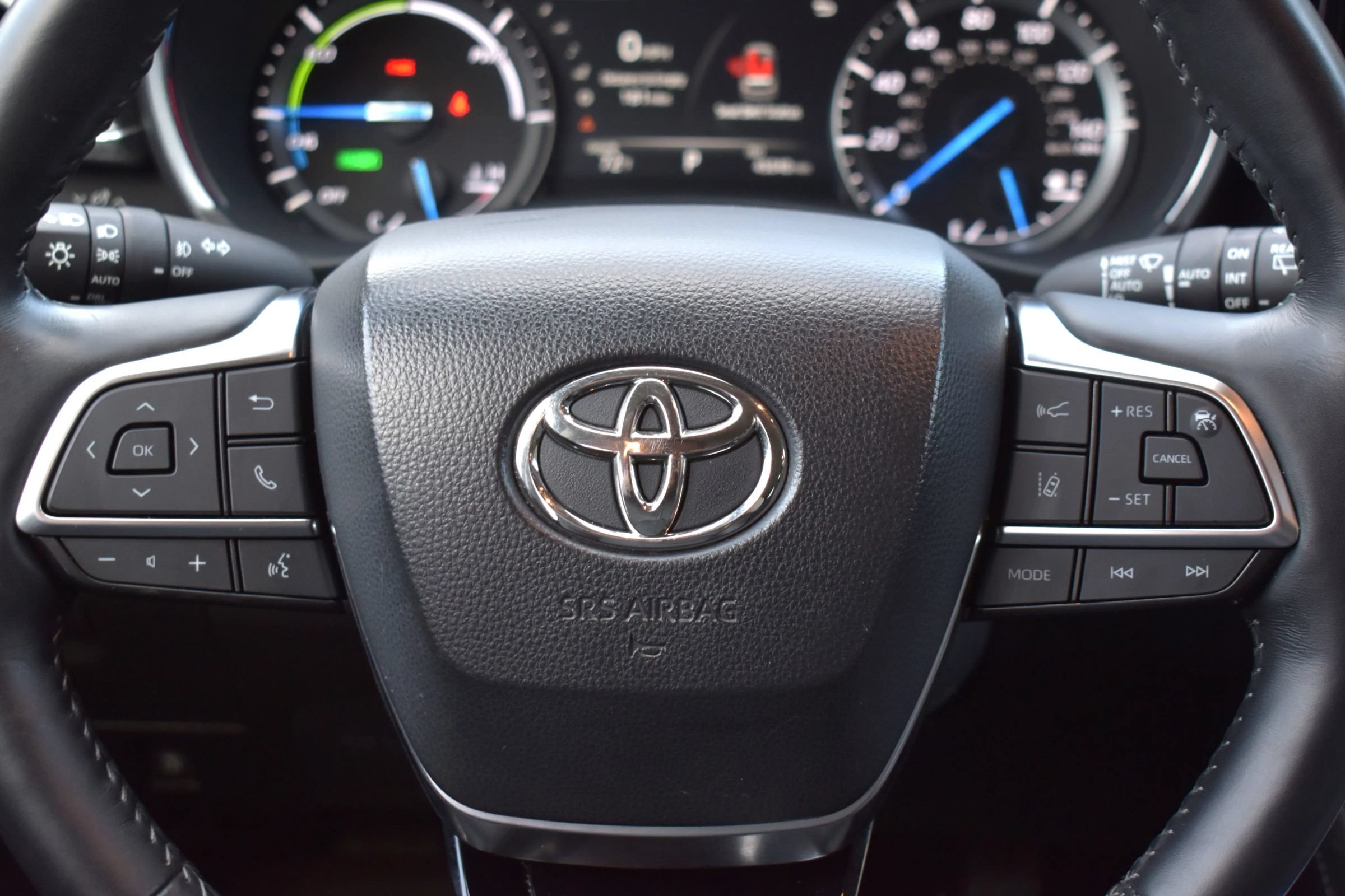 Used 2021 Toyota Highlander Platinum AWD/4WD image 16