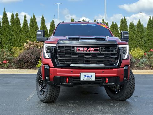 Used 2026 GMC Sierra 2500 AT4X AWD/4WD image 5