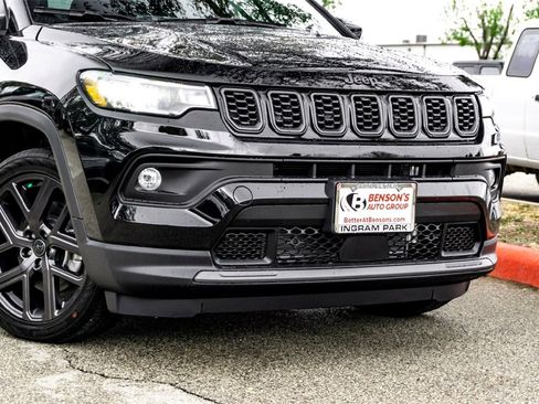 New 2026 Jeep Compass Latitude image 3