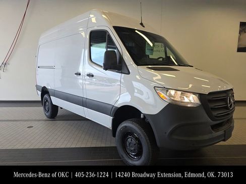 New 2025 Mercedes-Benz Sprinter 2500 image 3