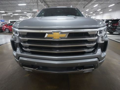 Certified 2024 Chevrolet Silverado 1500 High Country w/ Technology Package AWD/4WD image 11