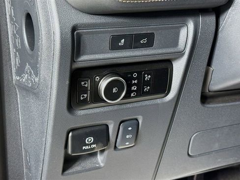 Certified 2024 Ford Expedition Max Platinum image 10