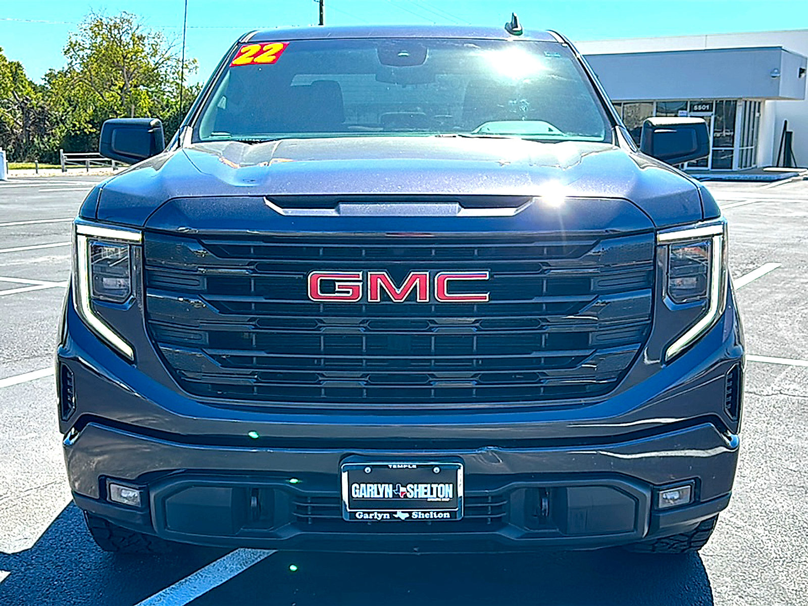 Used 2022 GMC Sierra 1500 Elevation RWD image 11