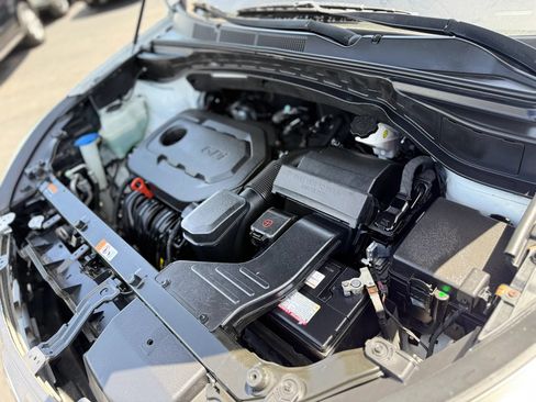 Used 2017 Hyundai Santa Fe Sport FWD image 15