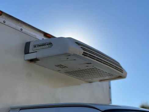 Used 2019 GMC Savana 3500 w/ Power Convenience Package RWD image 3