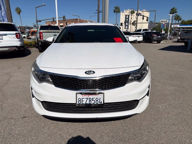 Used 2018 Kia Optima LX w/ 17" Alloy Wheels Package FWD image 2