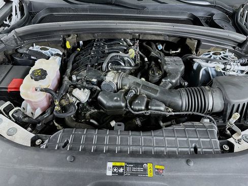 Certified 2023 Jeep Grand Cherokee Laredo image 39