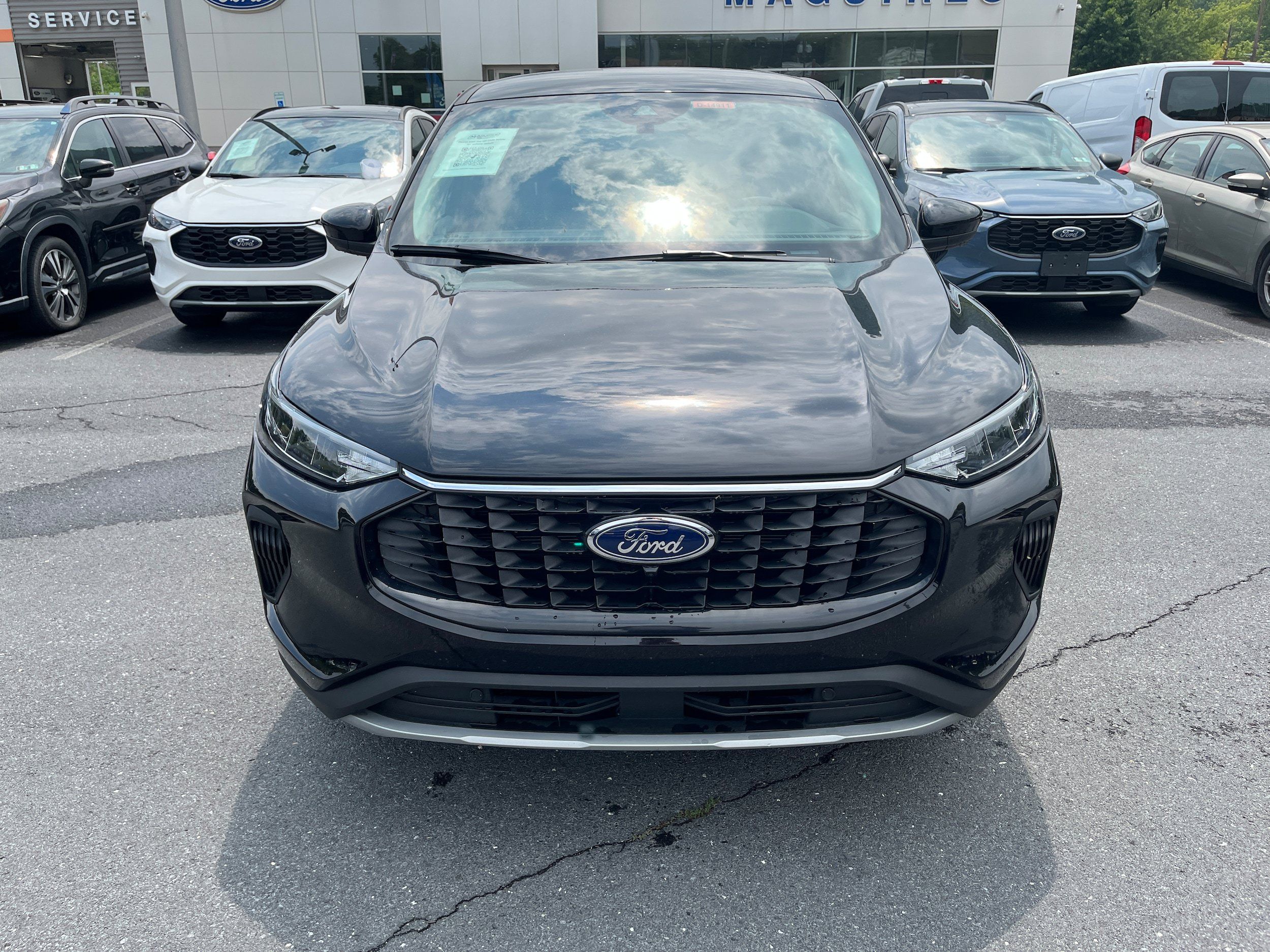 Used 2023 Ford Escape Active AWD/4WD image 3