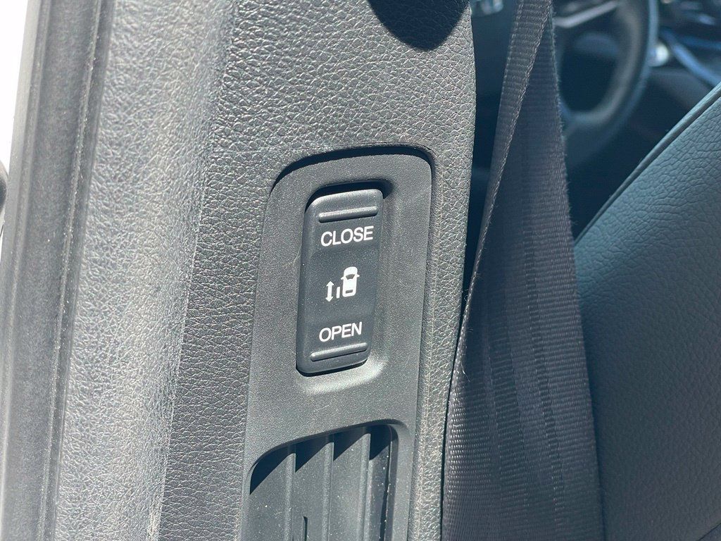 Used 2024 Honda Odyssey Touring image 13