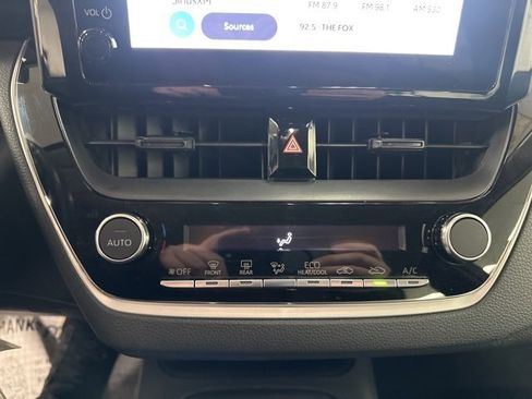 Certified 2025 Toyota Corolla LE image 17