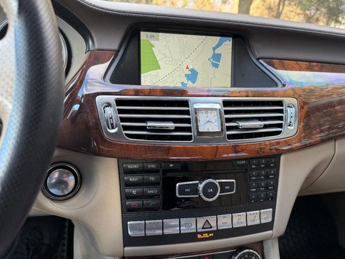 Used 2014 Mercedes-Benz CLS 550 image 9