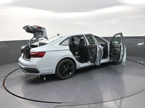New 2026 Volkswagen Jetta SE FWD image 34