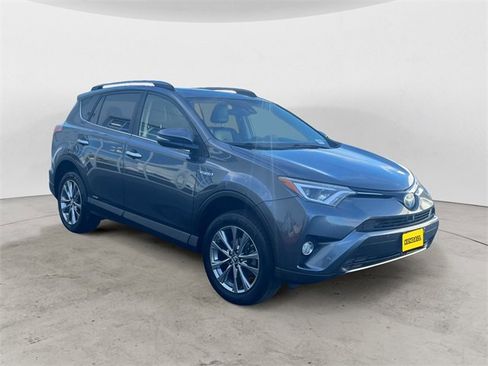 Used 2017 Toyota RAV4 Limited image 7