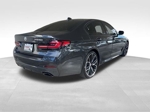Used 2022 BMW 540i w/ M Sport Package image 3