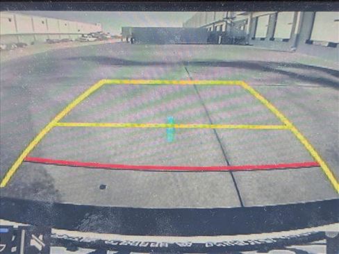 Certified 2020 Toyota Camry SE image 10