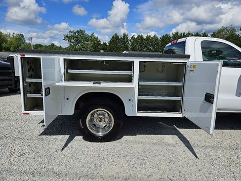 Used 2015 Chevrolet Silverado 3500 W/T image 20