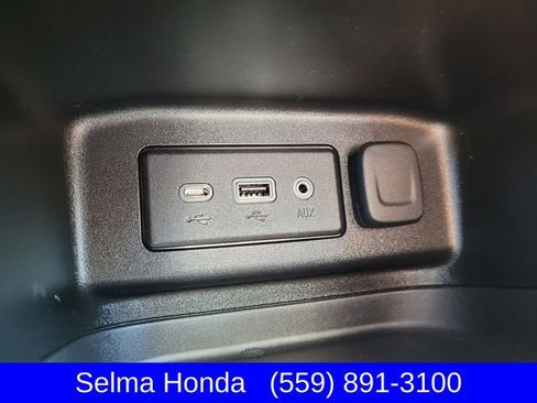 Used 2022 Chevrolet Equinox LT w/ Driver Convenience Package AWD/4WD image 21