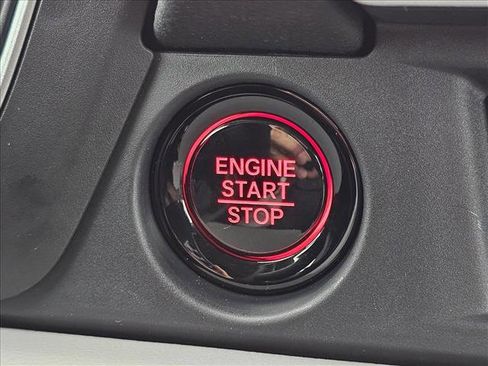 New 2025 Honda Pilot EX-L image 13