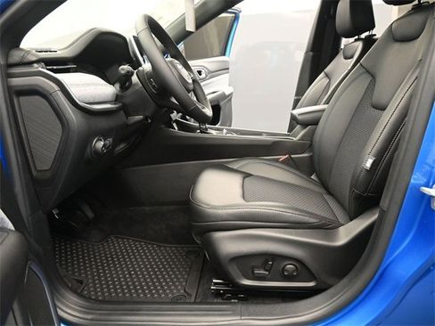 New 2025 Jeep Compass Latitude w/ Sun & Sound Group image 10