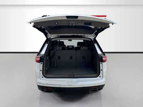 Used 2020 Chevrolet Traverse Premier FWD image 27