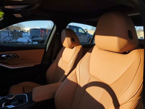 Certified 2023 BMW 330i xDrive Sedan w/ Convenience Package image 7