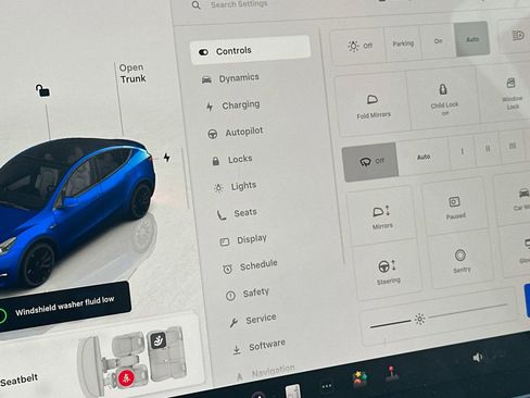 Used 2022 Tesla Model Y Performance image 21