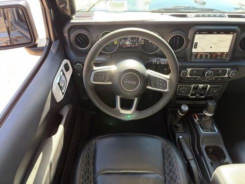 Used 2023 Jeep Wrangler Unlimited Sahara image 12