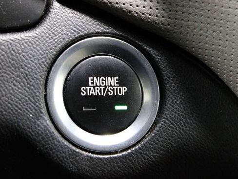 Used 2020 Chevrolet Equinox Premier image 30