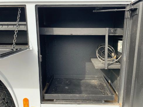 Used 2003 Ford F350 162 W.B. 4D image 33