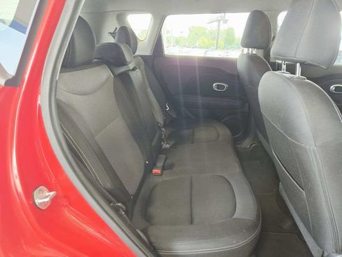 Used 2019 Kia Soul + FWD image 11