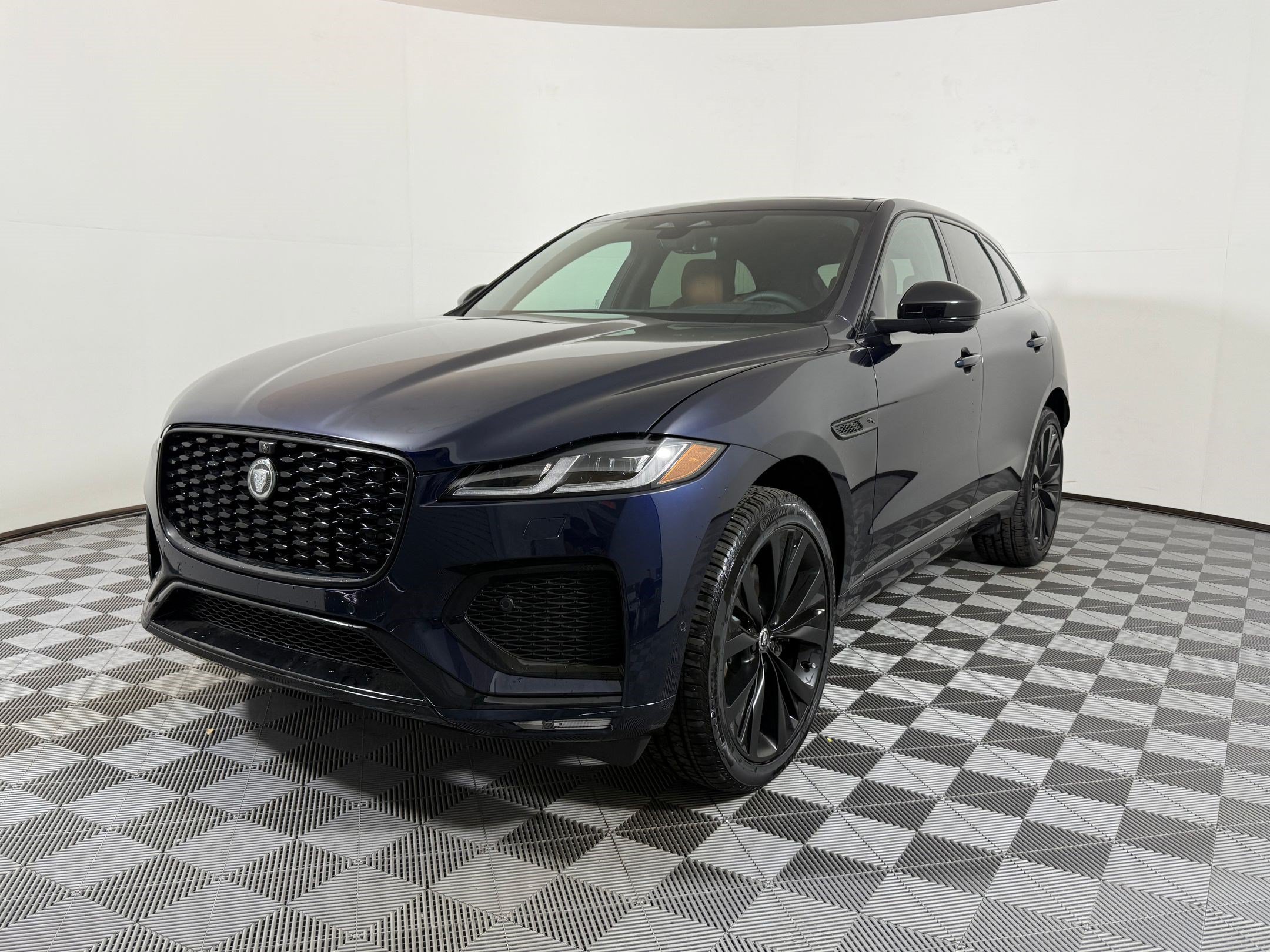 New 2026 Jaguar F-PACE R-Dynamic S AWD/4WD image 1
