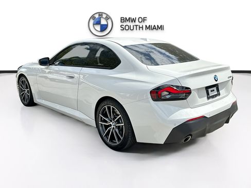 Certified 2025 BMW 230i Coupe w/ Convenience Package image 5