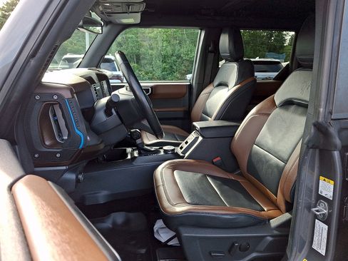 Used 2022 Ford Bronco Outer Banks AWD/4WD image 14