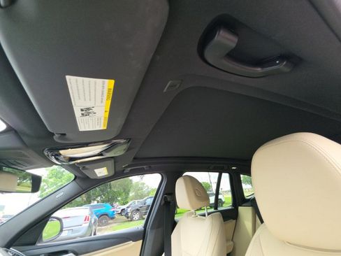 Used 2024 BMW X3 sDrive30i w/ Convenience Package w/ZPA RWD image 8
