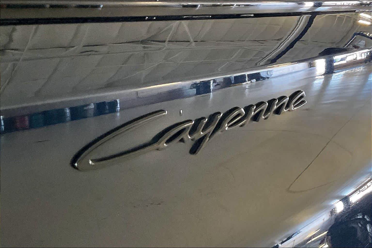 Used 2024 Porsche Cayenne Coupe w/ Premium Package Plus AWD/4WD image 9