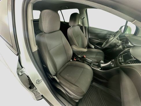 Used 2022 Chevrolet Trax LS w/ Tint and Cruise Package FWD image 30