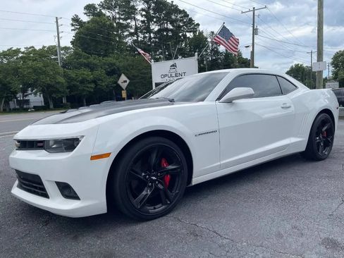 Used 2015 Chevrolet Camaro SS w/ RS Package RWD image 4