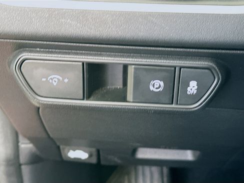 Used 2025 Kia K4 LXS image 17