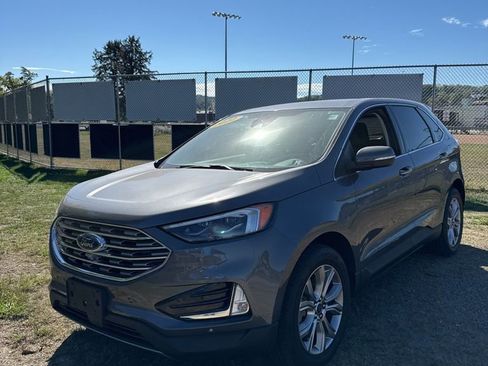 Used 2022 Ford Edge Titanium w/ Equipment Group 301A image 2