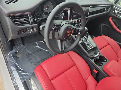 New 2026 Porsche Macan S AWD/4WD image 4