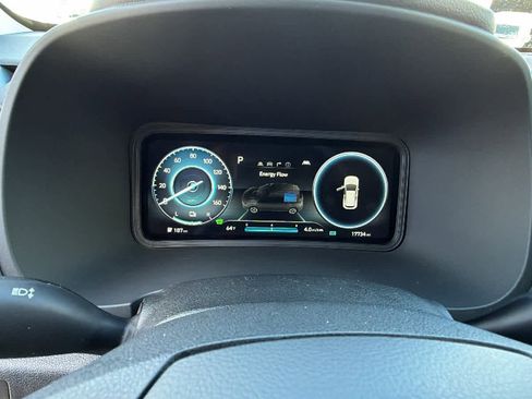 Used 2022 Hyundai Kona Limited image 21